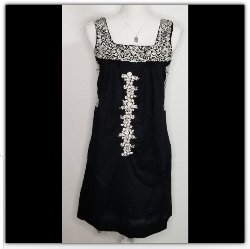 Karen Kane embroidered detail 100% cotton whimseygoth